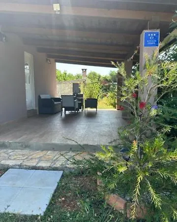 Holiday Home Lavanda Pula Exterior photo